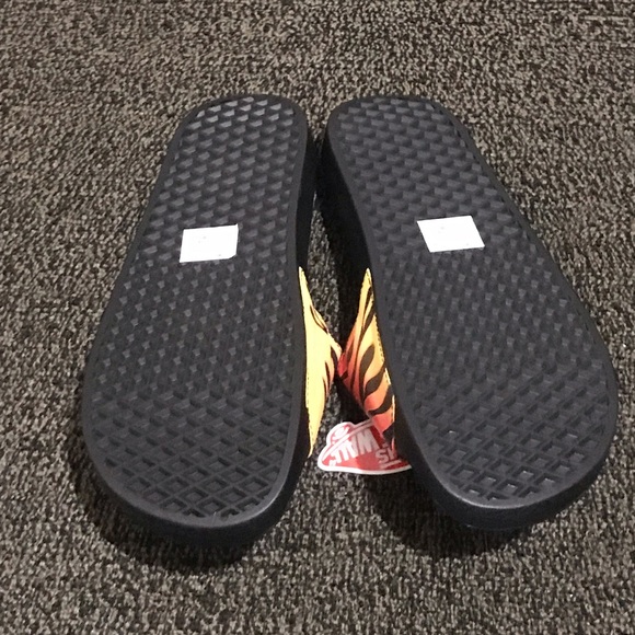 Sold out - Picture 2 of 4